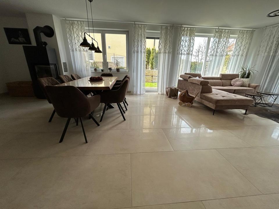 Offene und großzügige 3,5-Zimmer-Wohnung mit Garten & Kamin – Bild 18