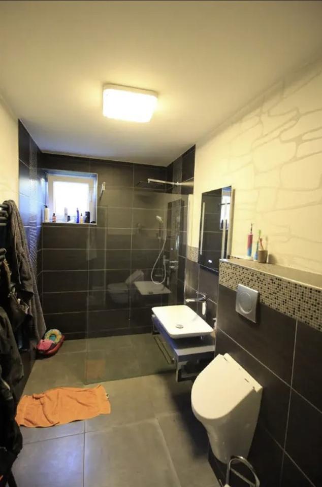 Wohnung wie ein eigenes Haus in Göttschied 180 qm - Einbauküche – Bild 2