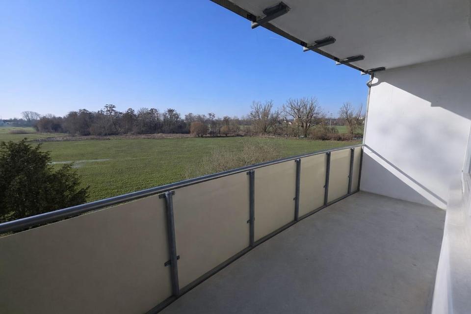 Neuwertiges Apartment mit Panorama-Balkon in Erlangen Provisionsfrei – Bild 9