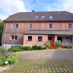 Modernisierter und energetisch sanierter Resthof mit 7.000 qm Grund und optional 2 ha Wiese