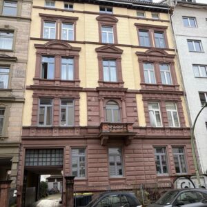 Erstbezug nach Komplettrenovierung - 2 Zimmer-Maisonette im Nordend!