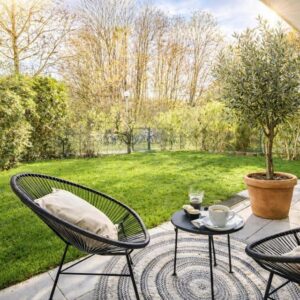 Helle Terassen- & Gartenwohnung in Bogenhausen - frisch renoviert & bezugsfrei