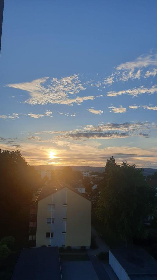 Helle 4 Zimmer Wohnung mit Balkon – Bild 6