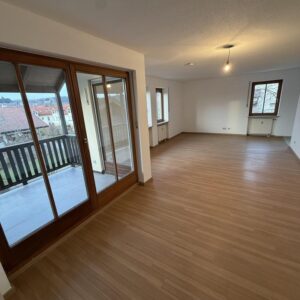 Helle 2-Zimmer-Wohnung mit Balkon