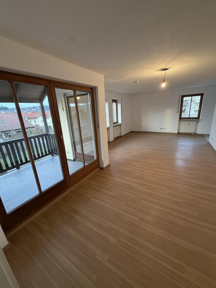 Helle 2-Zimmer-Wohnung mit Balkon