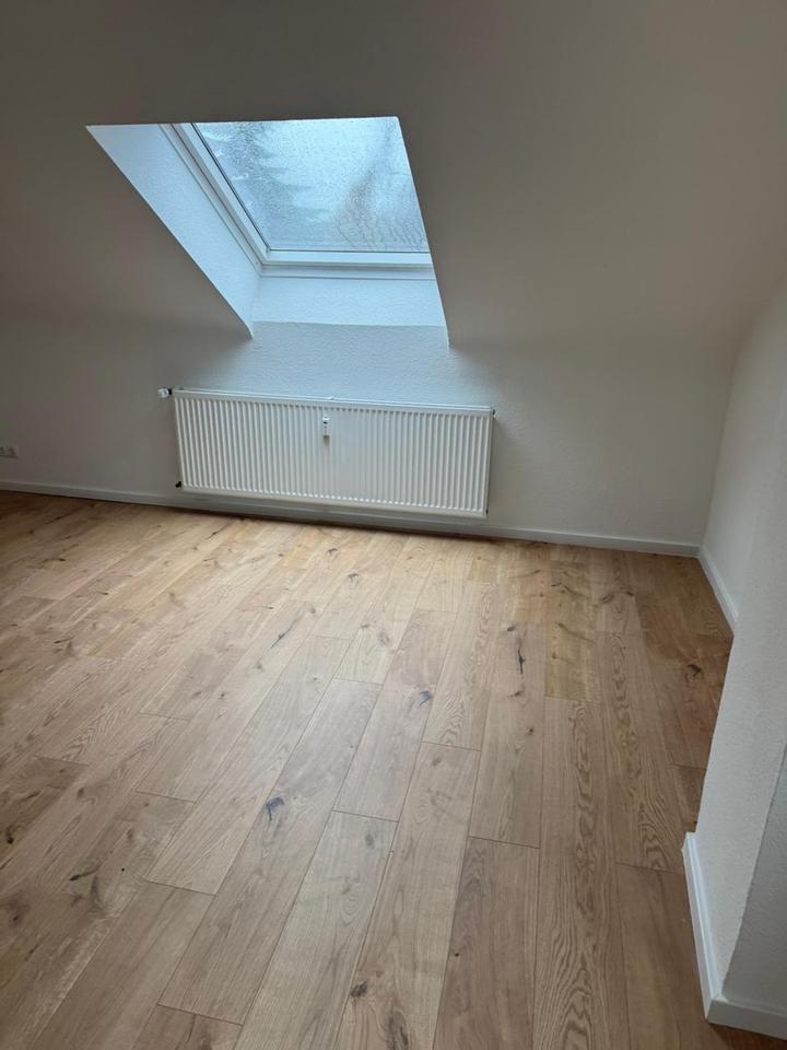 Attraktive 1-Zimmer-Dachgeschosswohnung in idyllischer Lage – Bild 4