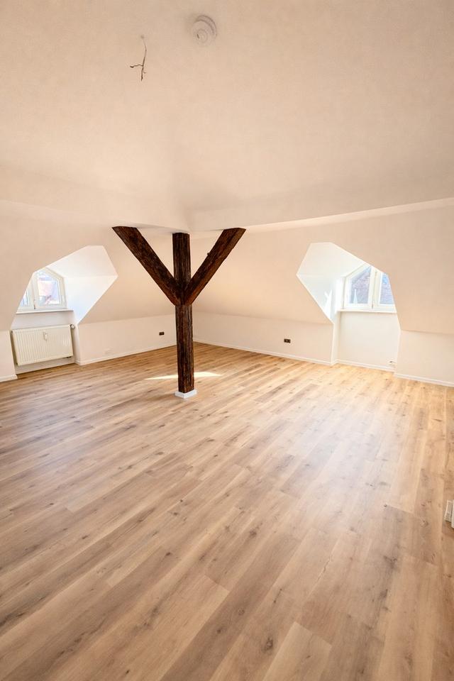 Stilvolle Loft-Dachgeschosswohnung mit großer Dachterrasse und Weitblick über Erlangen – Bild 5