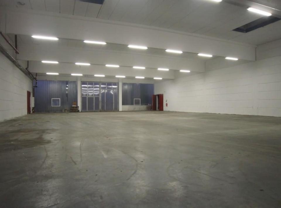 Lager- und Produktionshalle 540 m² mit Büro im Industriegebiet NUR 2,75 €/m² nähe Saarbrücken