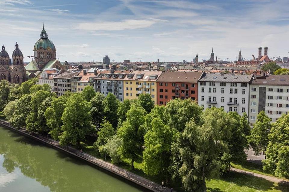 Wohnen mit Blick auf das Maximilianeum! Sanierte 2,5-Zimmer-Wohnung mit zwei Balkonen - sofort frei! – Bild 12
