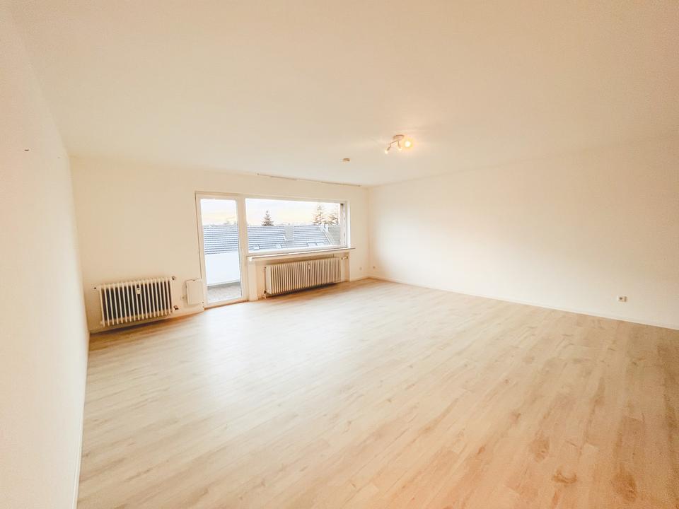 Helle Wohnung mit 2-Zimmer-Potenzial | XXL-Balkon | TG | modernes Bad | provisionsfrei – Bild 2