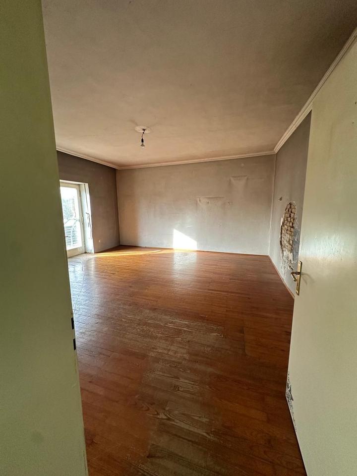 Zentrales Wohn- und Geschäftsgebäude mit Gewerbehalle und PV-Anlage – Bild 13