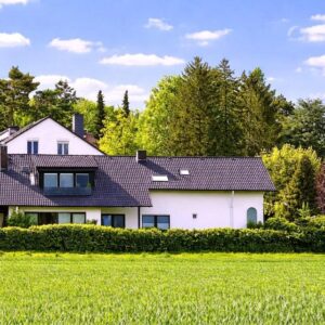 Schönes Haus in exklusiver Feldrandlage mit attraktiven Mieteinnahmen – PROVISIONSFREI !