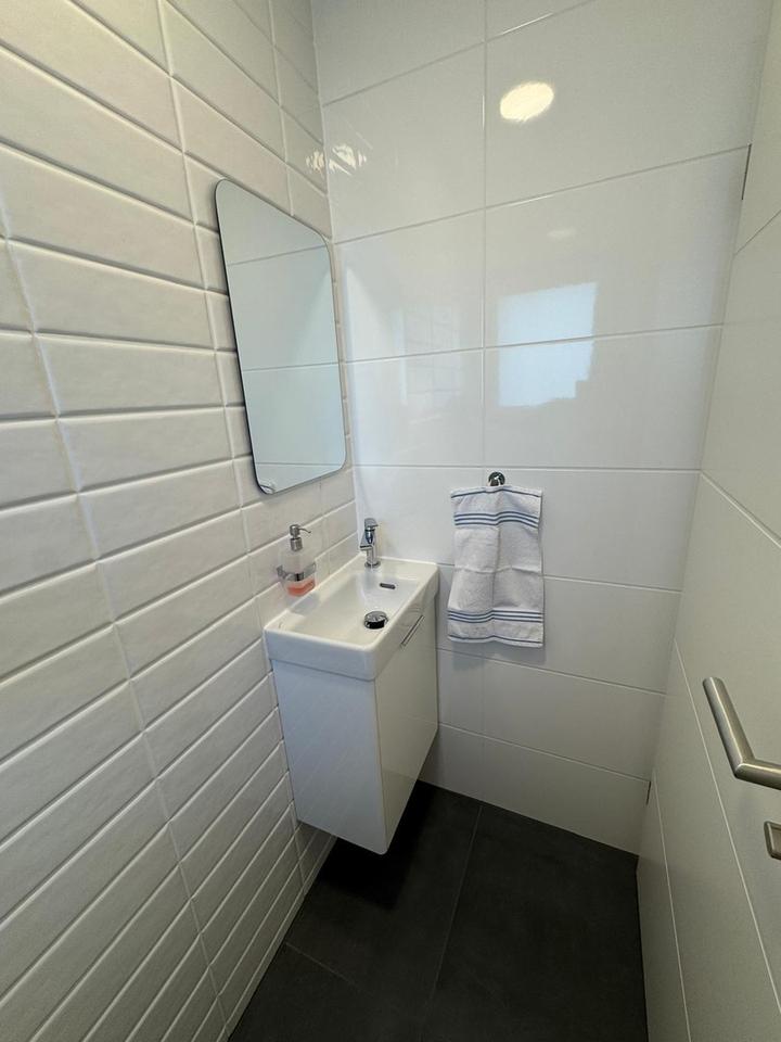 Kernsaniertes Reihenendhaus mit 2 Garagen – Bild 22