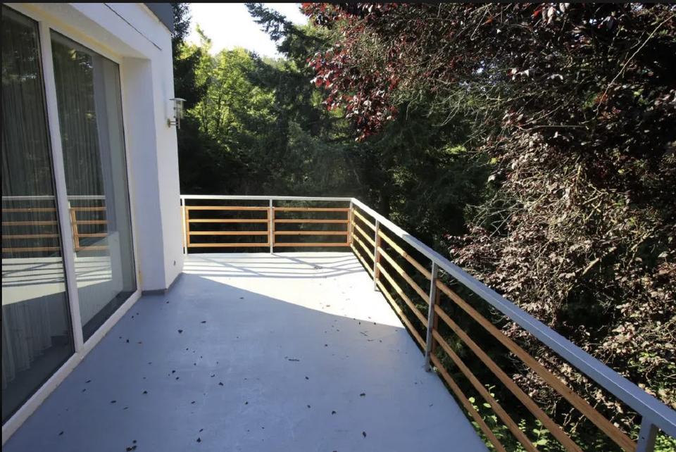 Wohnung wie ein eigenes Haus in Göttschied 180 qm - Einbauküche – Bild 7