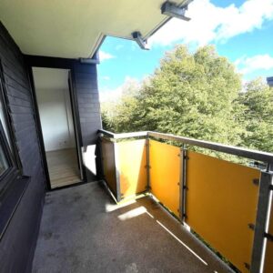 **Attraktive 2,5-Zimmer-Wohnung mit Balkon & Aufzug – gepflegter Zustand**