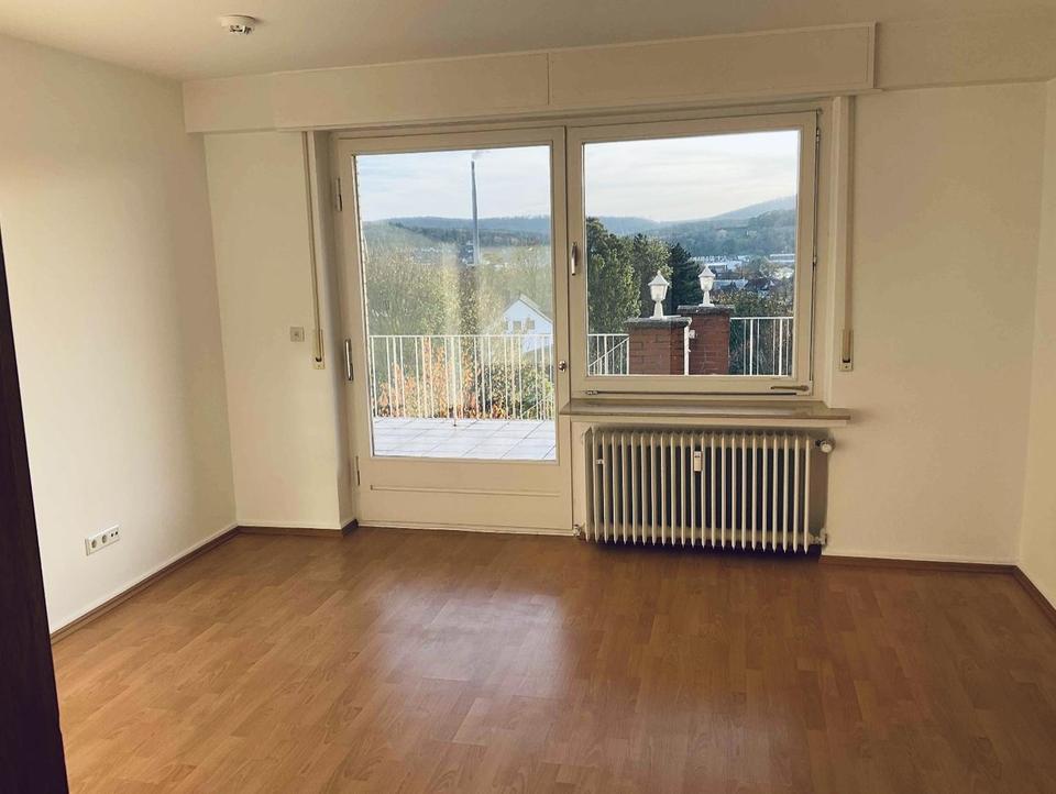 Große 3-Zimmerwohnung mit traumhaftem Ausblick in Alfelder Bestlage – Bild 4
