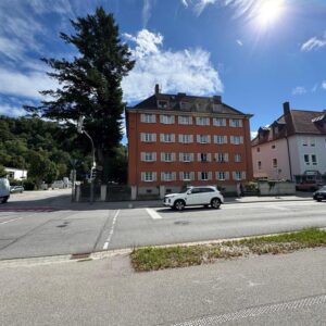 Exklusive, modernisierte 2-Zimmer-Hochparterre-Wohnung in Landshut