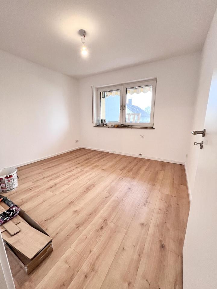 Neu sanierte, charmante 78qm 3 Zimmerwohnung mit Sonnenbalkon – Bild 8