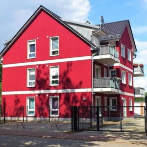 Kapitalanleger aufgepasst! Wohn- und Geschäftshaus mit Garagenkomplex und Grundstück in Ahrensfelde