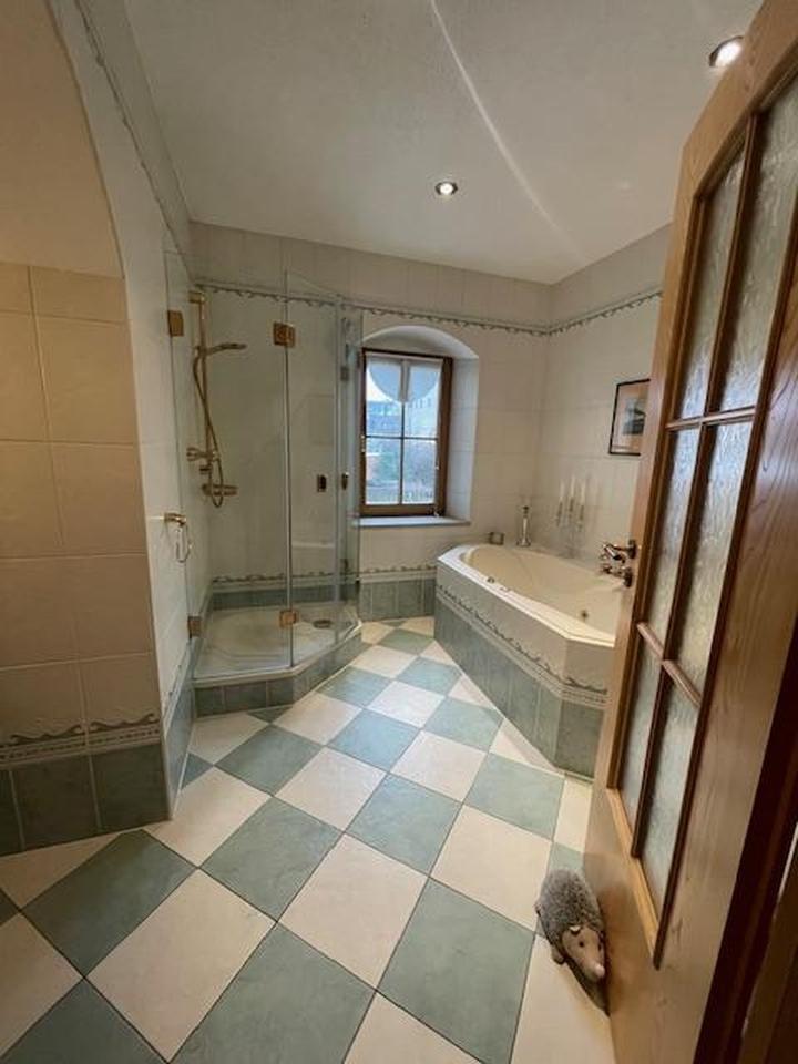 Gepflegtes Stadthaus mit Garten und Terrasse – Bild 13