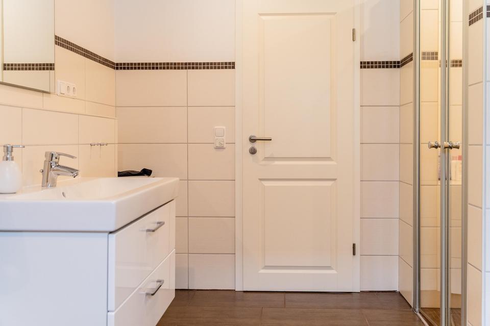 Gepflegtes Einfamilienhaus (Walmdachbungalow) ohne Makler – Bild 27