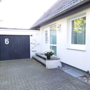 Einfamilienhaus in Top-Lage nahe der Grenze zu Lübeck und Bad Schwartau. Provisionsfrei.