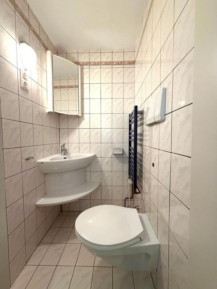 Modernes, großes, vielseitiges Haus inkl. Garage * in Kordel – Bild 16