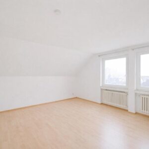 Gebrunn: Attraktive 3,5-Zimmer-Dachgeschosswohnung – gepflegt & bezugsfrei