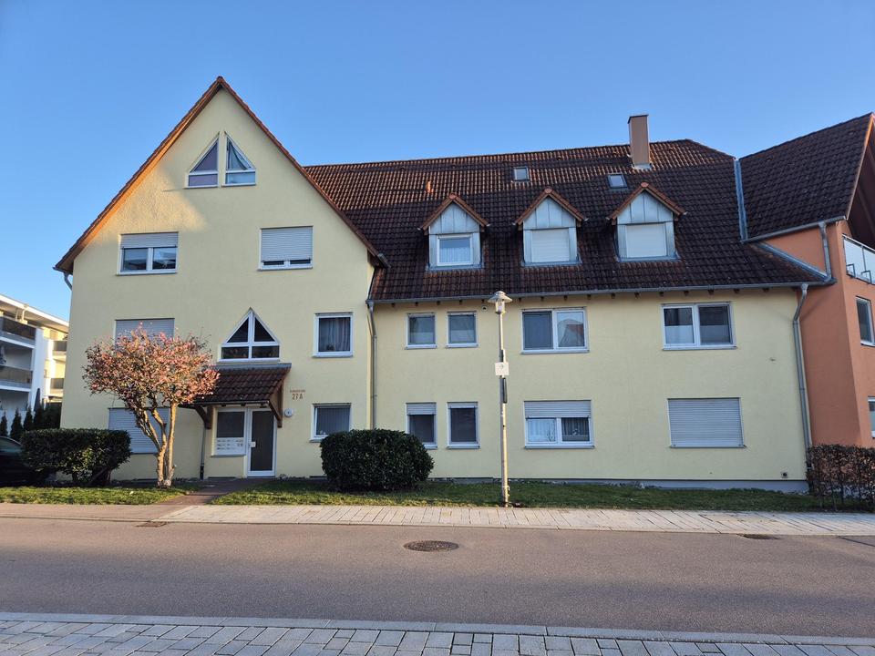 Moderne 2,5-Zimmer-Wohnung mit Balkon, TG-Stellplatz und bester Lage