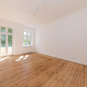 PROVISIONSFREI - Kernsanierter Altbautraum mit 5 Zimmern (2 Balkone, 2 Bäder, sofort einzugsbereit)