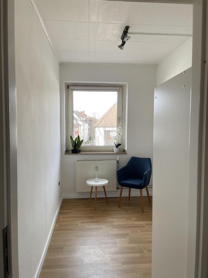 Starting a new job in or around Essen? Fully furnished period apartment in a prime central location – Bild 17