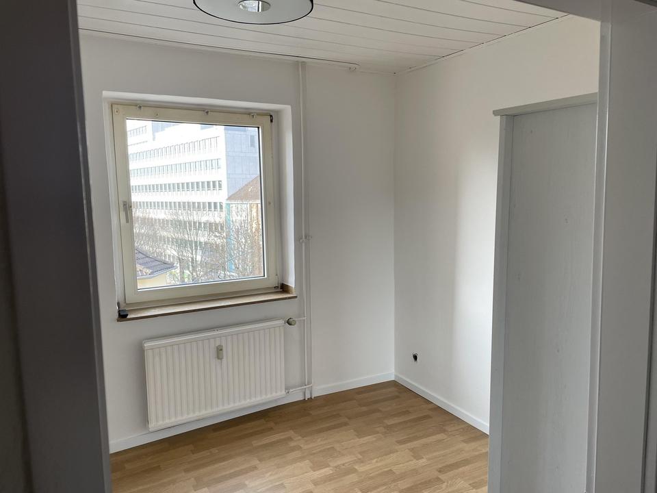 Starting a new job in or around Essen? Fully furnished period apartment in a prime central location – Bild 16