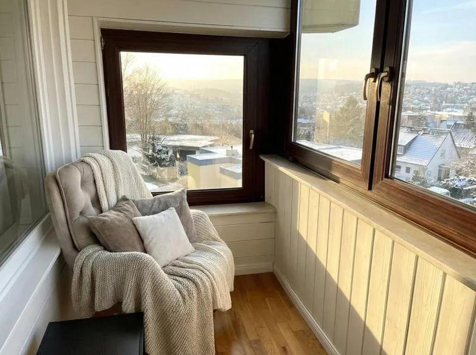 Panoramablick über Villingen * helle 1 Zi-Whg * modernisiertes Bad * inkl. TG * neue EBK * Balkon