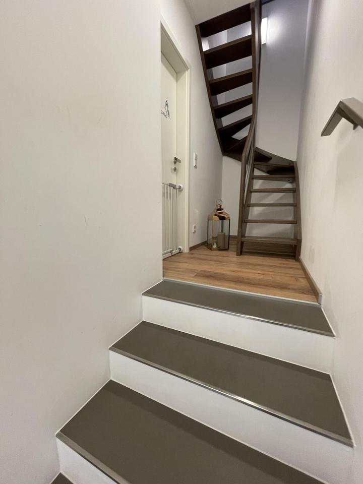 Moderne, neuwertige DHH (Effizienzklasse A) mit Einliegerwohnung - provisionsfrei – Bild 38