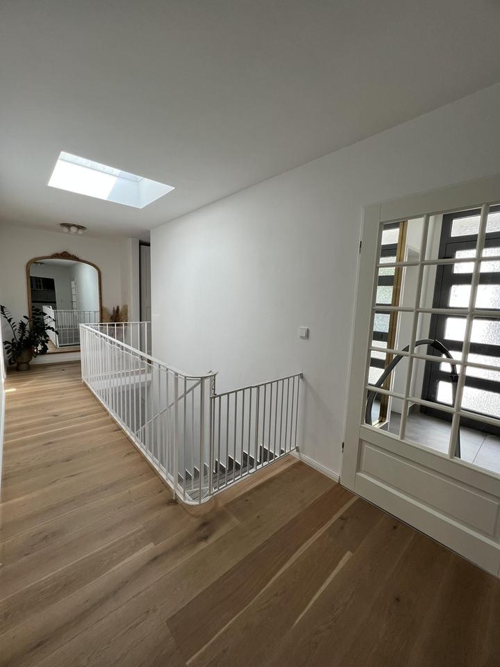 Lichtdurchfluteter Reihenbungalow mit Garten und Sauna in ruhiger Lage – Bild 6