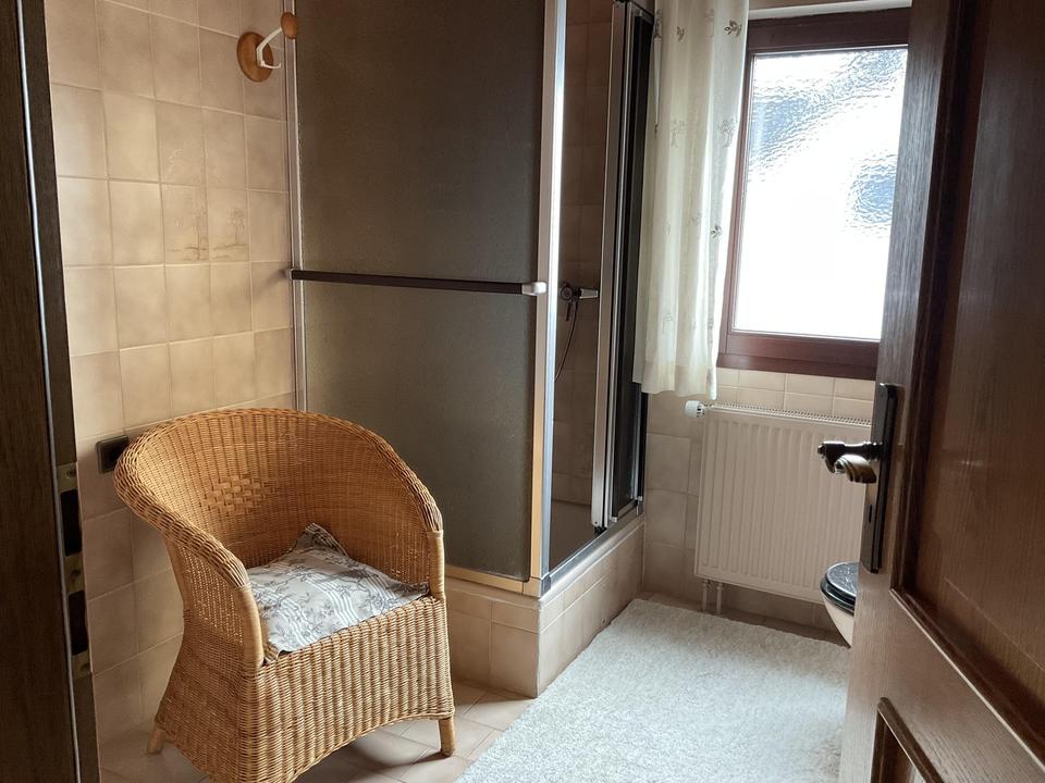 Top gepflegtes, freistehendes Ein- bis Zweifamilienhaus – Bild 26