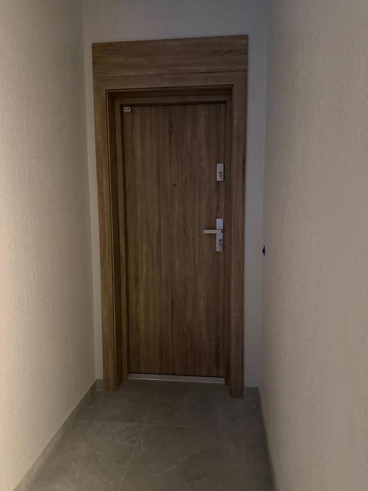 Traumhafte 4 Zimmer Wohnung mit Dachterrasse, Klimaanlage, Jalousie, B16 – Bild 3