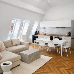 Traumhafte 4 Zimmer Dachgeschosswohnung