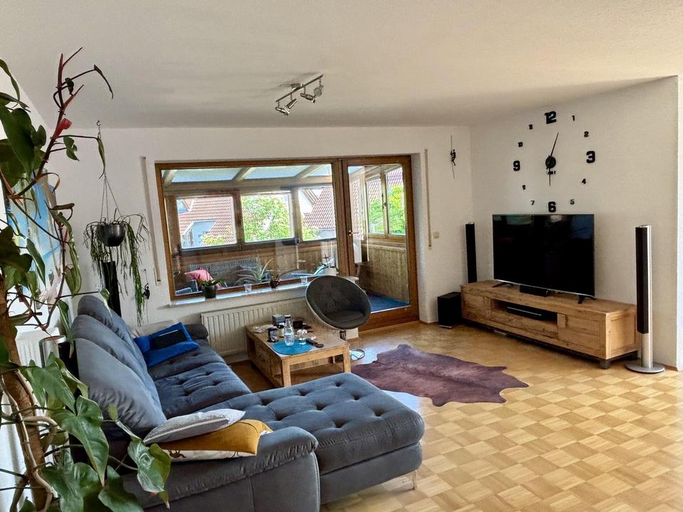 Großzügige, lichtdurchflutete Eigentumswohnung 1.OG zum Verkauf – Bild 2