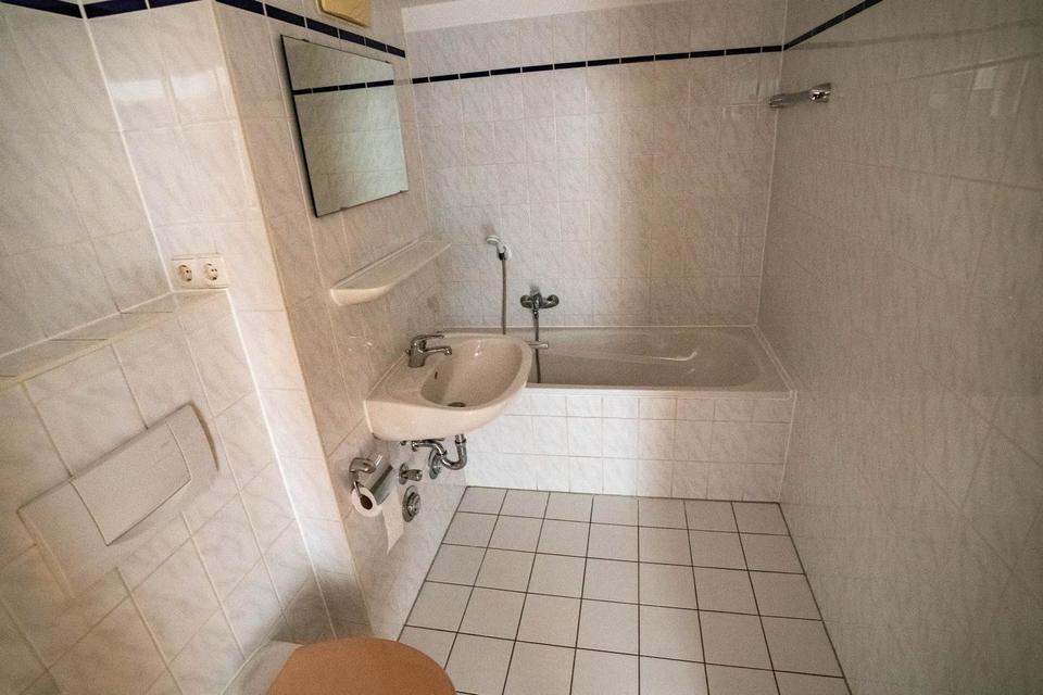 bezugsfreie 3-Zimmer-Wohnung & TG-Stellplatz – Bild 9