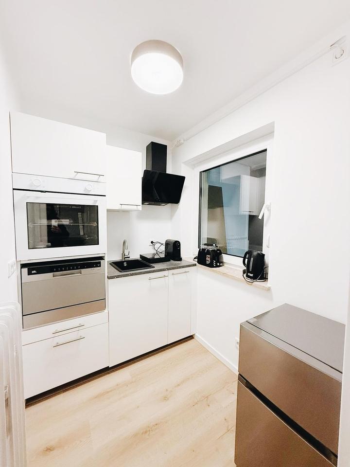 Helles Apartment mit Terase (Frisch saniert + Vollmöbliert) – Bild 4