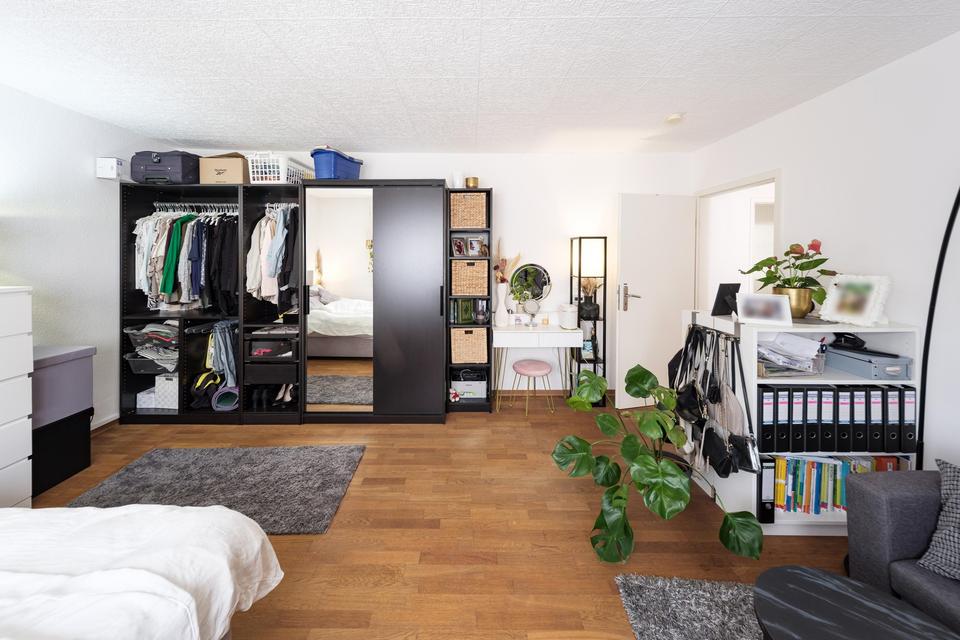 Lichtverwöhnte 5-Zimmer-Wohnung mit Balkon - sofort bezugsfrei! – Bild 13