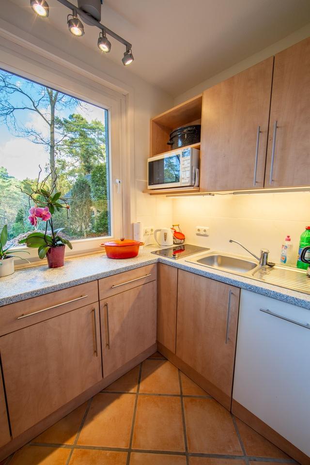 Großzügiges Ein-/Zweifamilienhaus in bester Lage mit tollem Garten – Bild 12