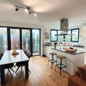 Helle 2-Zimmer-Erdgeschosswohnung mit Garten