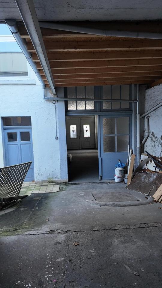 Atelier oder Lager direkt am Gartenfeldplatz mit großer Terrasse – Bild 2