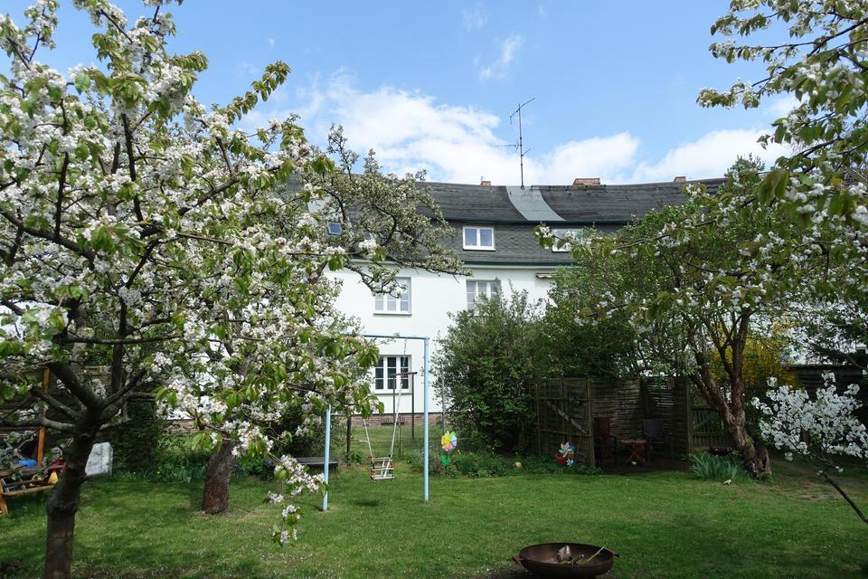 Charmante 3 Zimmer Wohnung im 1. OG mit Blick ins Grüne – Bild 3