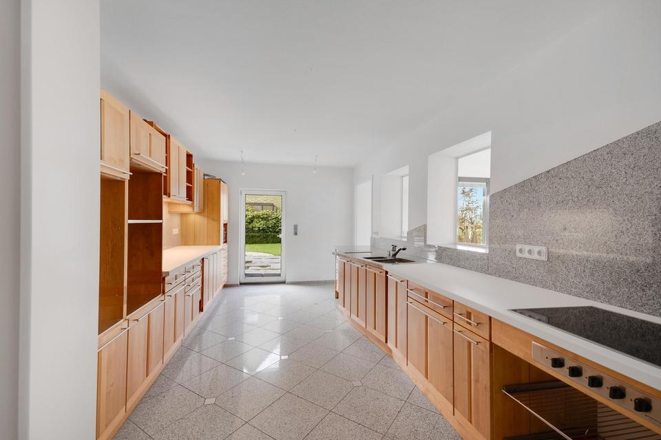 Großzügiges Einfamilienhaus mit 385 m² Wohnfläche und großem Grundstück in Halver – Bild 8