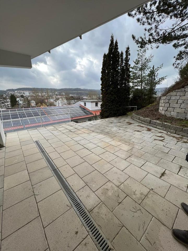 Großzügige 2-Zimmer-Wohnung mit großer Terrasse und Weitblick – Bild 8