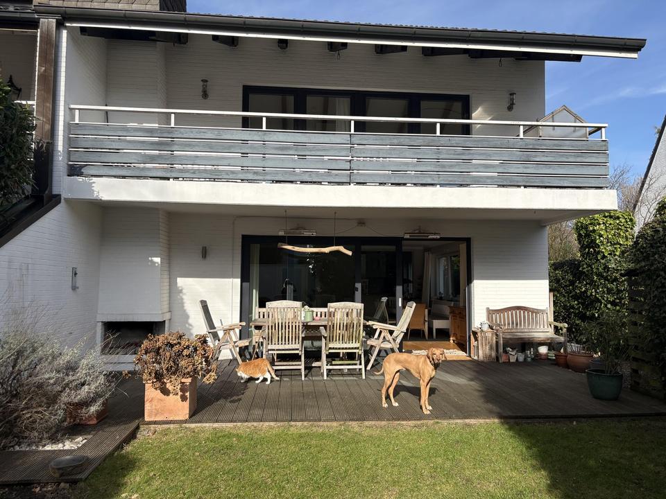 Großzügige Doppelhaushälfte in bester und sehr ruhiger Lage von Hamburg-Volksdorf – Bild 6