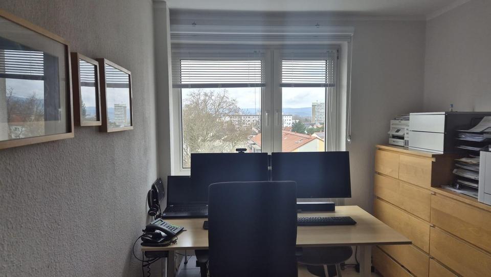 Helle 4 Zimmer Wohnung mit Balkon – Bild 7